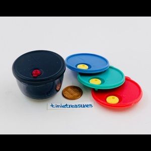 Tupperware magnet set of 2 new tinietreasures